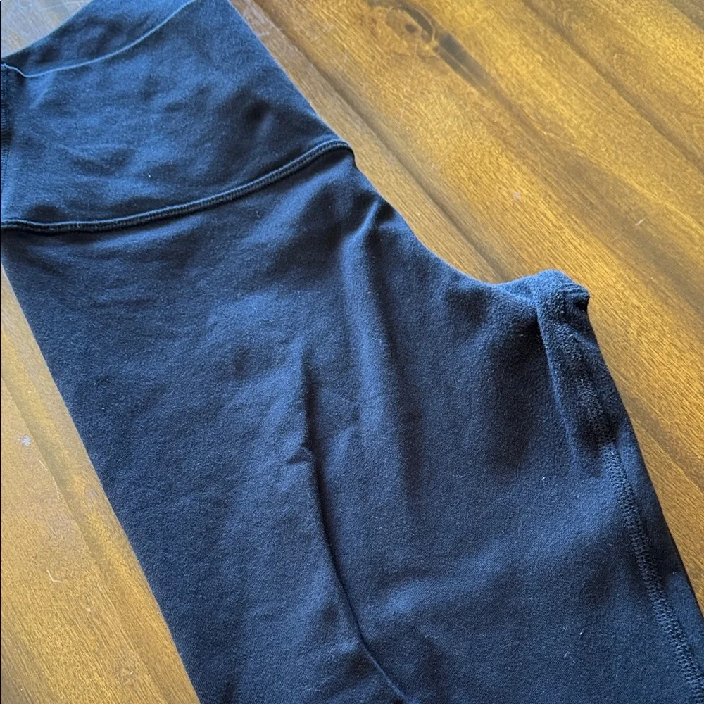 ALO Yoga Black 7/8 High-Waist Airbrush Leggings size M - Picture 7 of 7